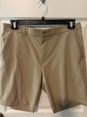 Callaway Men's Tan Golf Flat-Front Shorts